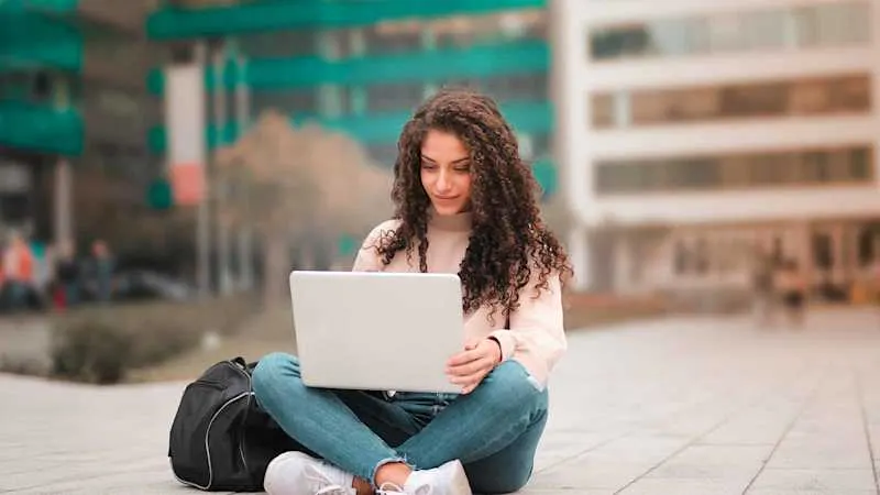 Comment vous , présenter sur votre site internet professionnel ?