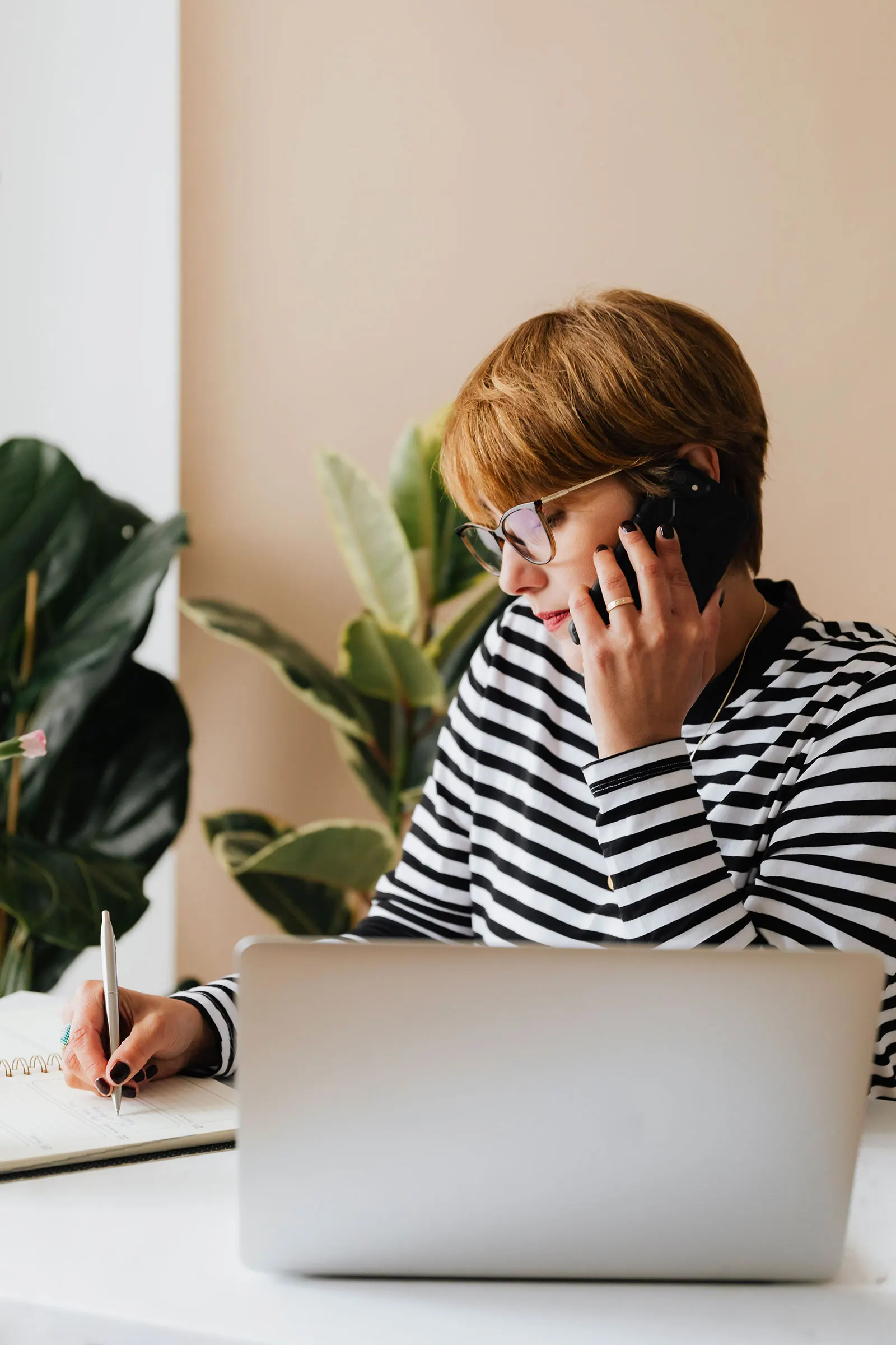 N'hésitez pas à décrocher votre téléphone N'hésitez pas à décrocher votre téléphone