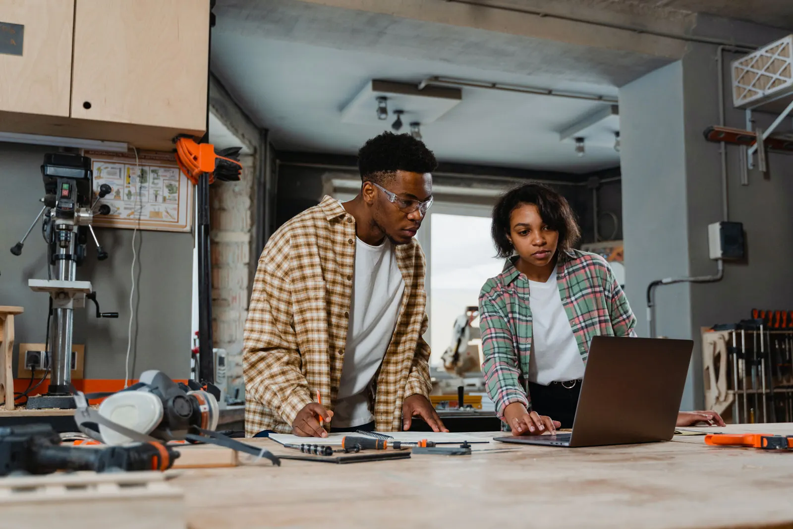 Avec Hubside, créez votre site facilement depuis votre atelier Avec Hubside, créez votre site facilement depuis votre atelier