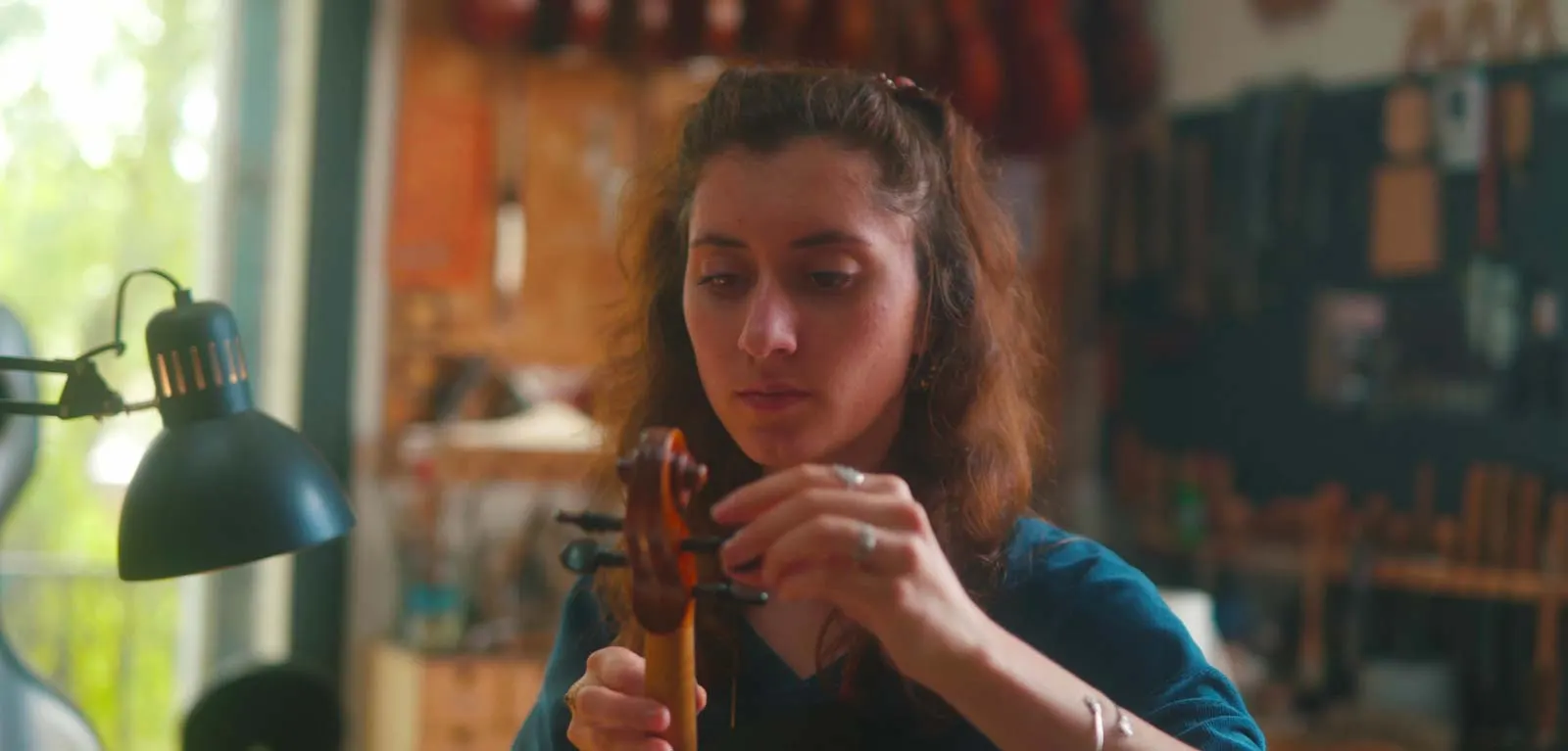 Inès Morin - Atelier de lutherie à Montpellier Inès Morin - Atelier de lutherie à Montpellier